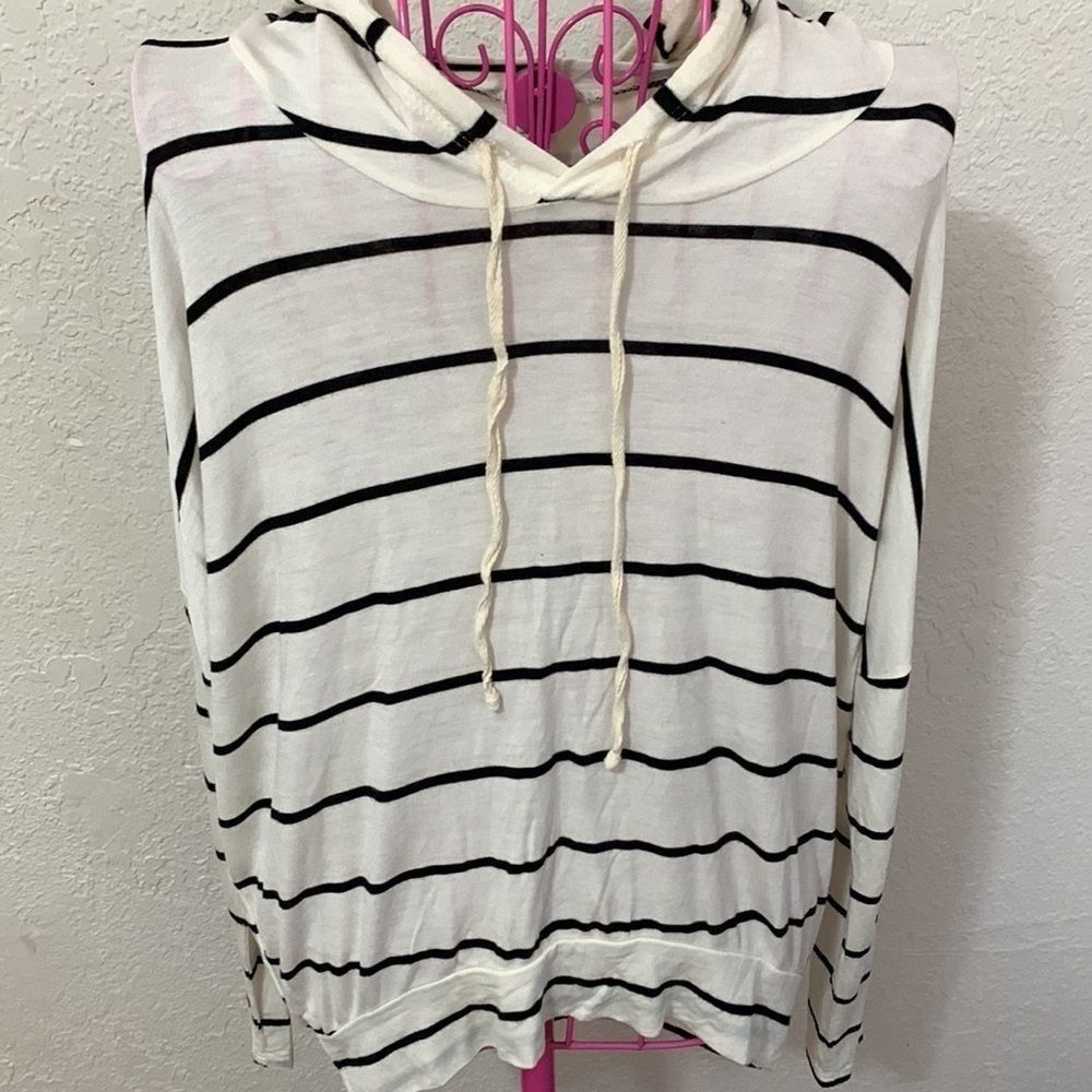 Hoodie Tee  - Picture 5 of 16